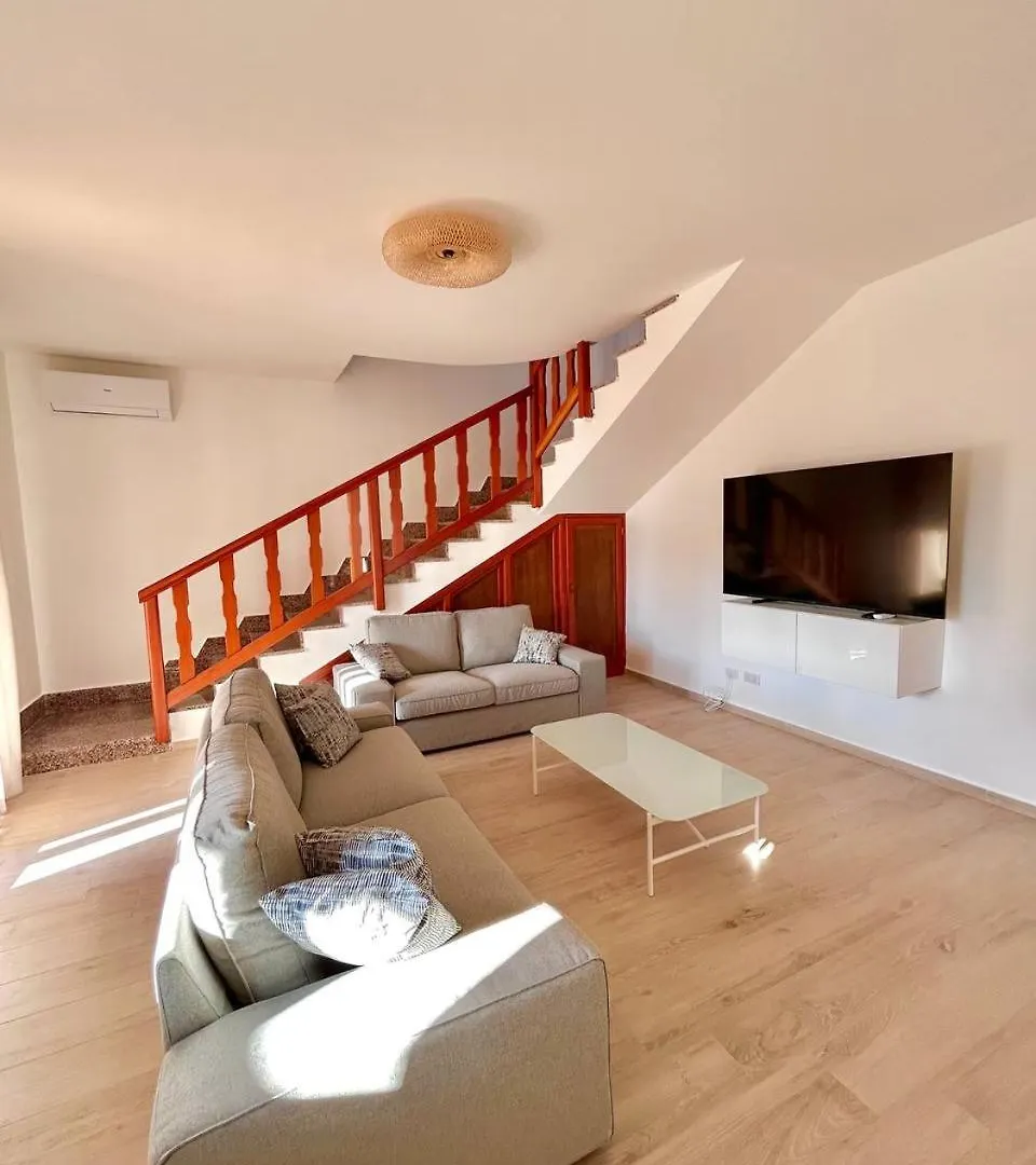 Villa Gargaf Altavilla Milicia 0*,